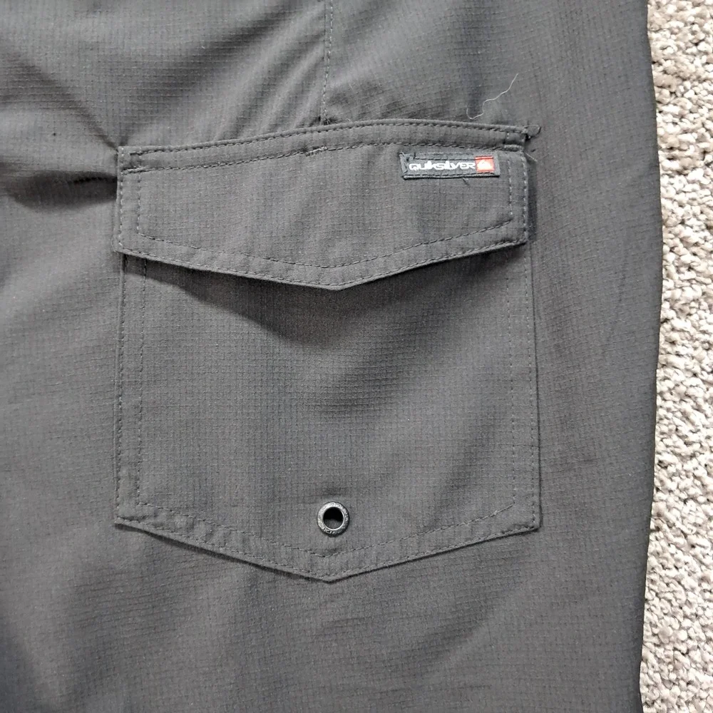 Quiksilver Mens Black Board Shorts Size 34 Swim Trunks RN 169009 7081